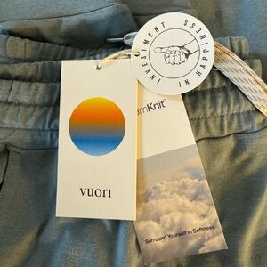 Vuori woman’s performance joggers